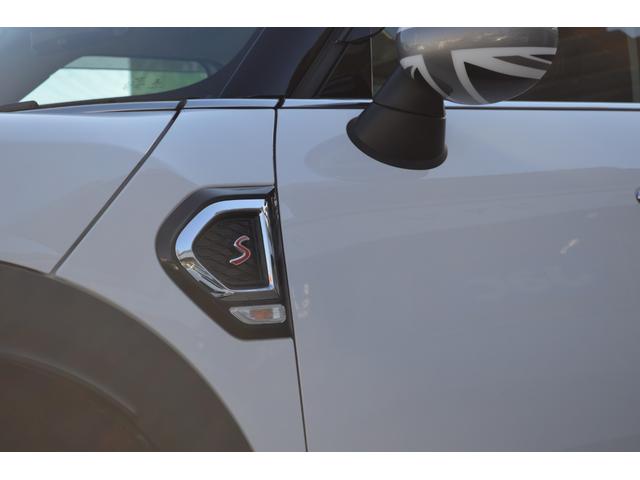 ＭＩＮＩ クーパーＳ　クロスオーバー　ペッパーパッケージ　インテリジェントセーフティ　レーダークルーズ　パワーバックドア　純正ナビ・フルセグＴＶ・リアビューカメラ　ＣＬＵＢＬＩＮＥＡ１９インチアルミ　アイドリングストップ　ＥＴＣ（29枚目）
