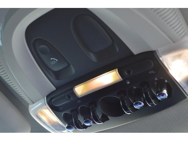 ＭＩＮＩ クーパーＳ　クロスオーバー　ペッパーパッケージ　インテリジェントセーフティ　レーダークルーズ　パワーバックドア　純正ナビ・フルセグＴＶ・リアビューカメラ　ＣＬＵＢＬＩＮＥＡ１９インチアルミ　アイドリングストップ　ＥＴＣ（35枚目）