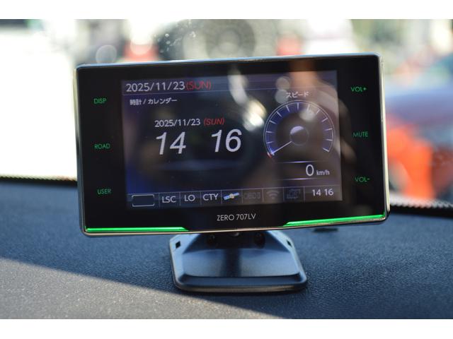 ＭＩＮＩ クーパーＳ　クロスオーバー　ペッパーパッケージ　インテリジェントセーフティ　レーダークルーズ　パワーバックドア　純正ナビ・フルセグＴＶ・リアビューカメラ　ＣＬＵＢＬＩＮＥＡ１９インチアルミ　アイドリングストップ　ＥＴＣ（36枚目）