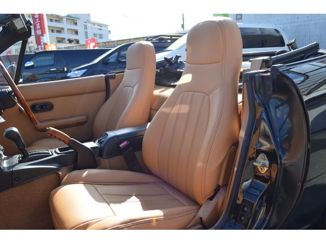 各シートともシートカバーのコンディションは良好です。