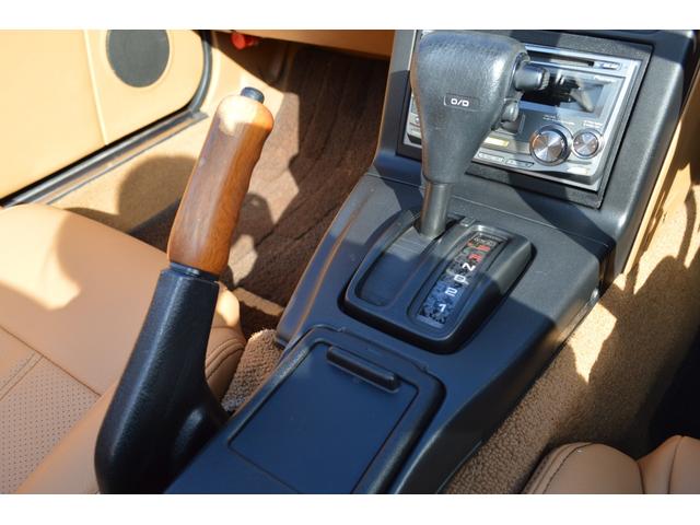 フロア４速ＡＴ車になります。