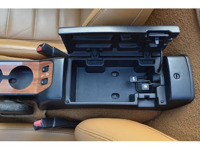 ユーノスロードスター Vスペシャル フルノーマル センソリーサウンドシステム タンカラーフルレザーシート タンカラーレザー内装 純正14インチAW 純正ナルディウッドステア CDデッキ(45枚目)