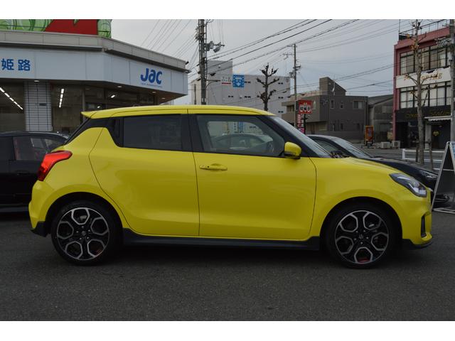 スイフトスポーツ ベースグレード　セーフティパッケージ　ワンオーナー　デュアルセンサーブレーキサポート　ナビ・フルセグＴＶ・バックカメラ　レーダークルーズ　純正１７インチアルミ　シートヒーター　ＥＴＣ　記録簿（5枚目）