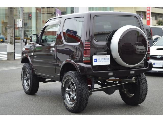 ジムニー クロスアドベンチャー　カスタムペイント　リフトアップ　１６インチアルミ＆ジオランダーＸ－ＡＴ　ＨＫＳマフラー　ショートバンパー　オーバーフェンダー　デジタルインナーミラー　外テールライト　フルレザーシート　シートヒーター（8枚目）