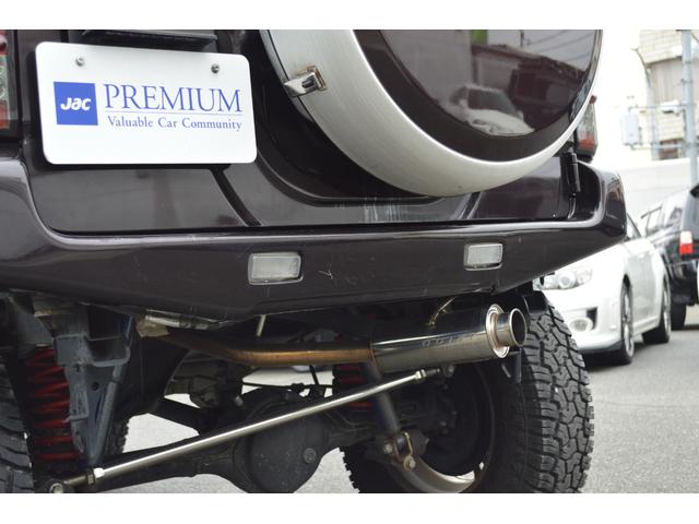 ジムニー クロスアドベンチャー　カスタムペイント　リフトアップ　１６インチアルミ＆ジオランダーＸ－ＡＴ　ＨＫＳマフラー　ショートバンパー　オーバーフェンダー　デジタルインナーミラー　外テールライト　フルレザーシート　シートヒーター（15枚目）