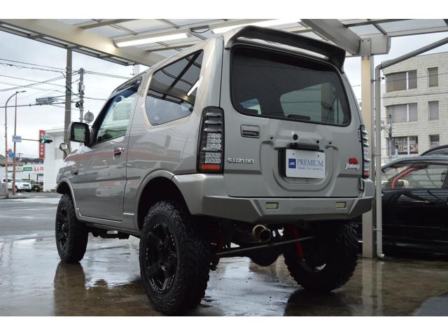 ジムニー 　リフトアップ　ＲＰＧショック　Ｂｒａｔ１６インチアルミ＆ジーランダーＭ／Ｔ　前後ショートバンパー　Ｌｉｎｋｓマフラー　Ｂｒａｔリアスポイラー　社外リアテール　クオーレモジュレシート　ＳＤナビＴＶ（8枚目）