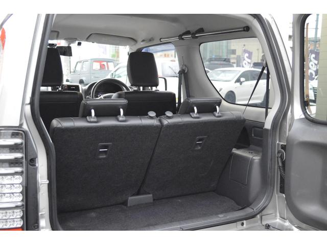 ジムニー 　リフトアップ　ＲＰＧショック　Ｂｒａｔ１６インチアルミ＆ジーランダーＭ／Ｔ　前後ショートバンパー　Ｌｉｎｋｓマフラー　Ｂｒａｔリアスポイラー　社外リアテール　クオーレモジュレシート　ＳＤナビＴＶ（30枚目）