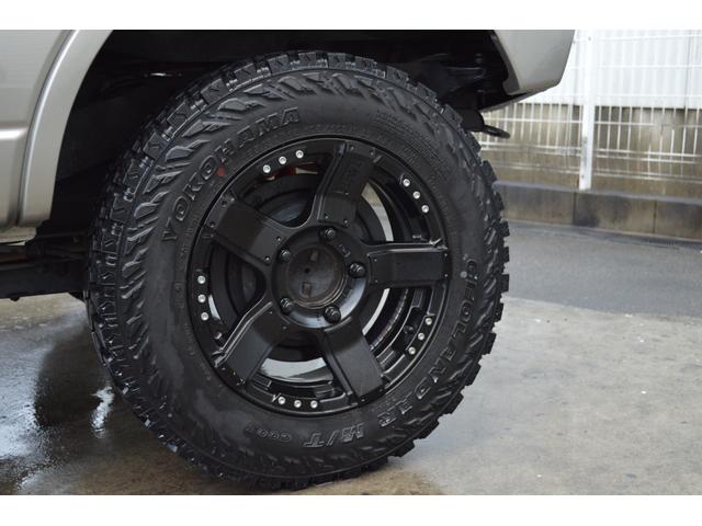 ジムニー 　リフトアップ　ＲＰＧショック　Ｂｒａｔ１６インチアルミ＆ジーランダーＭ／Ｔ　前後ショートバンパー　Ｌｉｎｋｓマフラー　Ｂｒａｔリアスポイラー　社外リアテール　クオーレモジュレシート　ＳＤナビＴＶ（51枚目）