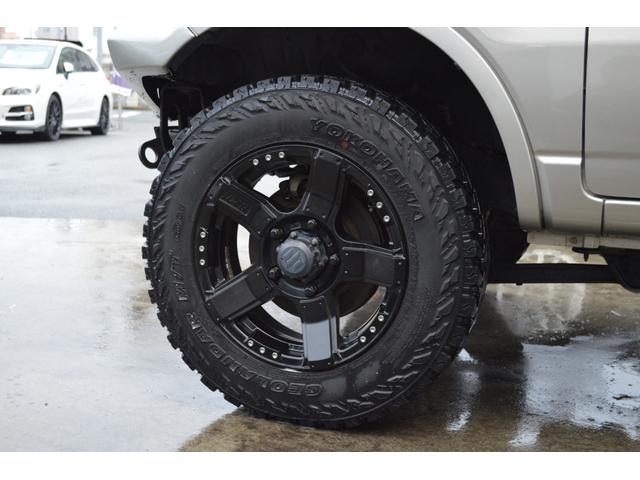 ジムニー 　リフトアップ　ＲＰＧショック　Ｂｒａｔ１６インチアルミ＆ジーランダーＭ／Ｔ　前後ショートバンパー　Ｌｉｎｋｓマフラー　Ｂｒａｔリアスポイラー　社外リアテール　クオーレモジュレシート　ＳＤナビＴＶ（52枚目）