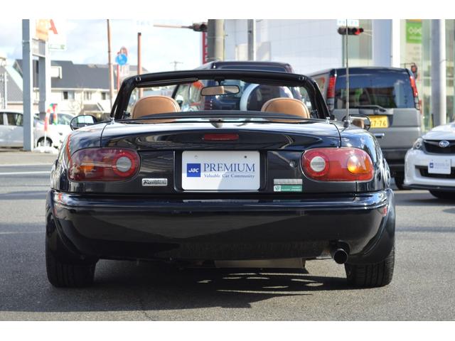 ユーノスロードスター Ｖスペシャル　５速ＭＴ　ＮＢ用エアコン装着　タイミングベルト交換済み　タンレザーシート　ワーク１６インチアルミ　ＫＹＢショックローダウン　クロス幌ガラススクリーン　ＥＴＣ（3枚目）