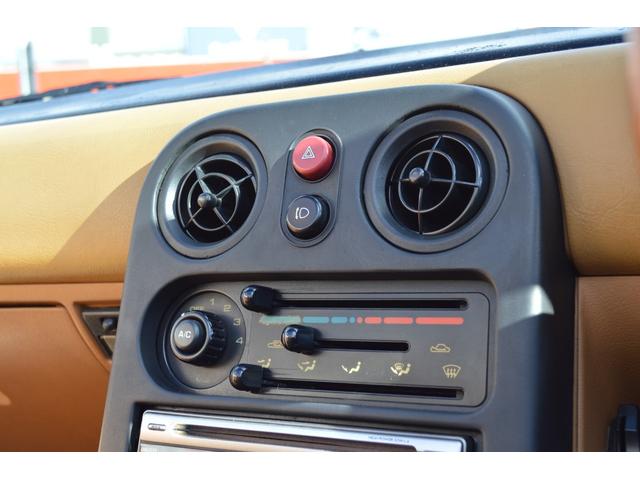 ユーノスロードスター Ｖスペシャル　５速ＭＴ　ＮＢ用エアコン装着　タイミングベルト交換済み　タンレザーシート　ワーク１６インチアルミ　ＫＹＢショックローダウン　クロス幌ガラススクリーン　ＥＴＣ（18枚目）