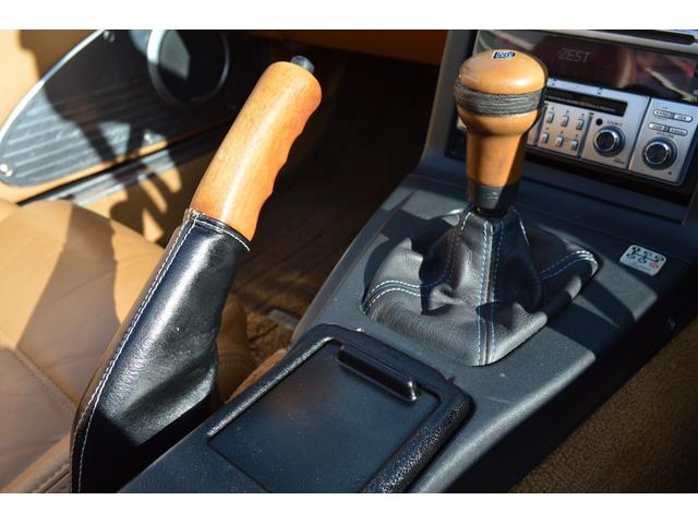 ユーノスロードスター Ｖスペシャル　５速ＭＴ　ＮＢ用エアコン装着　タイミングベルト交換済み　タンレザーシート　ワーク１６インチアルミ　ＫＹＢショックローダウン　クロス幌ガラススクリーン　ＥＴＣ（20枚目）