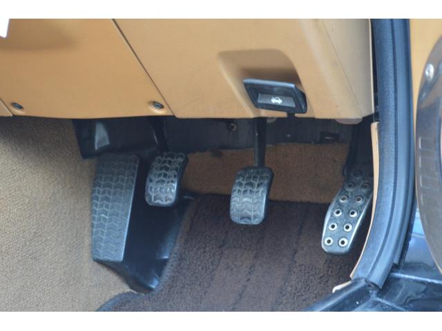 ユーノスロードスター Ｖスペシャル　５速ＭＴ　ＮＢ用エアコン装着　タイミングベルト交換済み　タンレザーシート　ワーク１６インチアルミ　ＫＹＢショックローダウン　クロス幌ガラススクリーン　ＥＴＣ（30枚目）