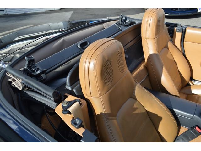 ユーノスロードスター Ｖスペシャル　５速ＭＴ　ＮＢ用エアコン装着　タイミングベルト交換済み　タンレザーシート　ワーク１６インチアルミ　ＫＹＢショックローダウン　クロス幌ガラススクリーン　ＥＴＣ（35枚目）