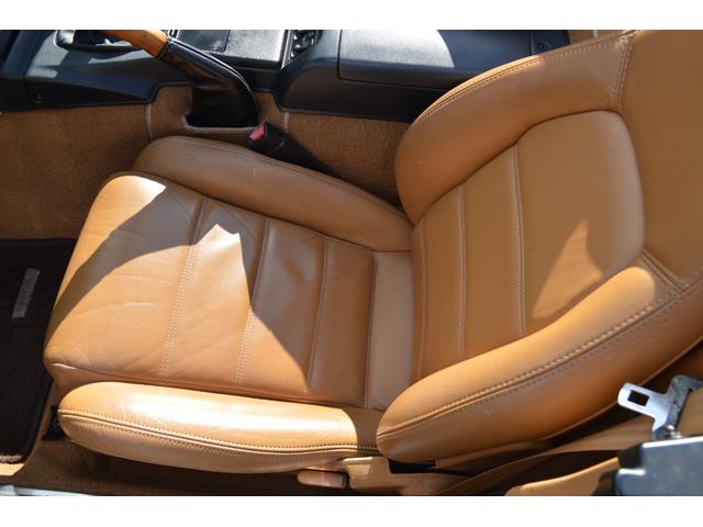 ユーノスロードスター Ｖスペシャル　５速ＭＴ　ＮＢ用エアコン装着　タイミングベルト交換済み　タンレザーシート　ワーク１６インチアルミ　ＫＹＢショックローダウン　クロス幌ガラススクリーン　ＥＴＣ（38枚目）