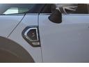クーパーＳ　クロスオーバー　ペッパーパッケージ　インテリジェントセーフティ　レーダークルーズ　パワーバックドア　純正ナビ・フルセグＴＶ・リアビューカメラ　ＣＬＵＢＬＩＮＥＡ１９インチアルミ　アイドリングストップ　ＥＴＣ（29枚目）