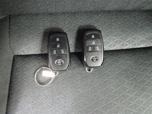 ノア ハイブリッドＳ－Ｇ　両電動ドア　衝突回避ブレーキ　ダブルエアコン　イモビ　クルコン　バックガイドモニター　横滑り防止装置　ＬＥＤヘッドライト　キーレス　スマートキー　３列シート　アイドリングストップ　ＥＴＣ　メモリーナビ（29枚目）