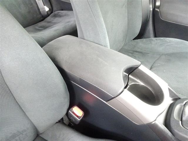 プリウス S アイドリングストップ搭載 Bモニタ- フルセグ地デジ インテリキー デュアルエアバック エアB イモビライザー DVD再生可能 ワンオーナー車 ナビTV AUTOエアコン 横スベリ防止 アルミホイール(16枚目)