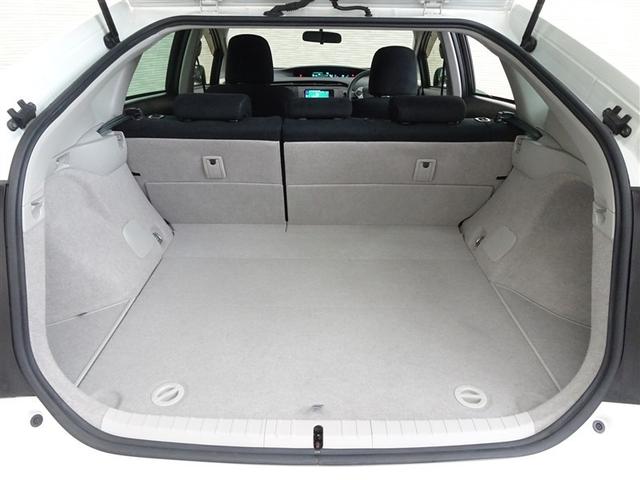 プリウス S アイドリングストップ搭載 Bモニタ- フルセグ地デジ インテリキー デュアルエアバック エアB イモビライザー DVD再生可能 ワンオーナー車 ナビTV AUTOエアコン 横スベリ防止 アルミホイール(21枚目)