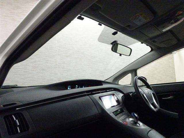 プリウス S アイドリングストップ搭載 Bモニタ- フルセグ地デジ インテリキー デュアルエアバック エアB イモビライザー DVD再生可能 ワンオーナー車 ナビTV AUTOエアコン 横スベリ防止 アルミホイール(26枚目)