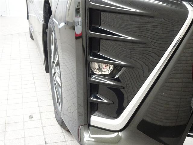 ヴォクシー ZS 煌II スマートキー・プッシュスタート バックガイドモニター セキュリティアラーム 両側パワスラドア 1オーナー ETC車載器 地デジテレビ VSC LEDライト 助手席エアバック キーレスエントリー AC(10枚目)