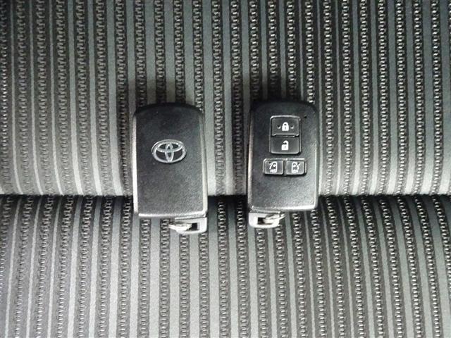 ヴォクシー ZS 煌II スマートキー・プッシュスタート バックガイドモニター セキュリティアラーム 両側パワスラドア 1オーナー ETC車載器 地デジテレビ VSC LEDライト 助手席エアバック キーレスエントリー AC(26枚目)