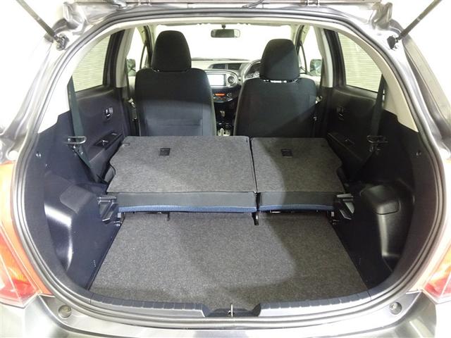 ヴィッツ ＲＳ　インテリキー　ＡＢＳ付　イモビ　横滑り防止　リモコンキー　ＥＴＣ付き　整備記録簿　Ｗエアバッグ　エアバック　メモリナビ　ＡＷ　ＤＶＤ再生　ワンセグＴＶ　ナビ＆ＴＶ　パワーステアリング　パワーウインドウ（18枚目）