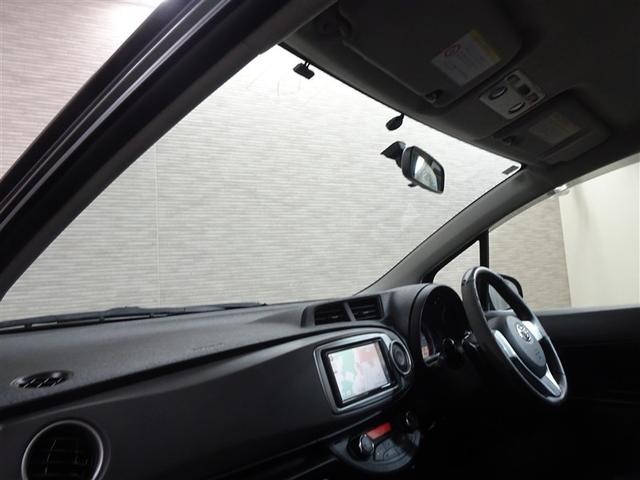 ヴィッツ ＲＳ　インテリキー　ＡＢＳ付　イモビ　横滑り防止　リモコンキー　ＥＴＣ付き　整備記録簿　Ｗエアバッグ　エアバック　メモリナビ　ＡＷ　ＤＶＤ再生　ワンセグＴＶ　ナビ＆ＴＶ　パワーステアリング　パワーウインドウ（21枚目）