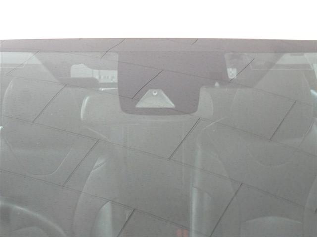 プリウス Ａツーリングセレクション　スマキー　イモビライザー　バックモニター　１オーナ　クルコン　ＬＥＤヘッドライト　ＤＶＤ視聴可　ＥＴＣ　ナビＴＶ　メモリーナビゲーション　横滑り防止機能　キーフリ　アルミ　ＡＡＣ　ＡＢＳ　パワステ（9枚目）