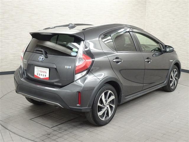 アクア クロスオーバー　ＥＣＯモード　Ｂカメラ　地デジ　イモビライザー　ナビＴＶ　エアコン　１オ－ナ－　ＬＥＤ　ＥＳＣ　記録簿　アルミホイール　キーフリー　ＤＶＤ再生可　ＥＴＣ　パワーステアリング　パワーウィンドウ　ＡＢＳ（7枚目）