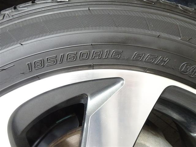 アクア クロスオーバー　ＥＣＯモード　Ｂカメラ　地デジ　イモビライザー　ナビＴＶ　エアコン　１オ－ナ－　ＬＥＤ　ＥＳＣ　記録簿　アルミホイール　キーフリー　ＤＶＤ再生可　ＥＴＣ　パワーステアリング　パワーウィンドウ　ＡＢＳ（14枚目）