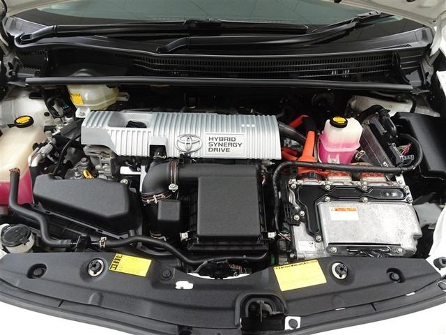 プリウス Ｓ　アイドリングストップ搭載　Ｂモニタ－　インテリキー　デュアルエアバック　エアＢ　イモビライザー　ワンオーナー車　ナビＴＶ　ＡＵＴＯエアコン　横スベリ防止　アルミホイール　ＥＴＣ装備　ＡＢＳ（9枚目）