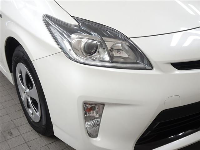 プリウス Ｓ　アイドリングストップ搭載　Ｂモニタ－　インテリキー　デュアルエアバック　エアＢ　イモビライザー　ワンオーナー車　ナビＴＶ　ＡＵＴＯエアコン　横スベリ防止　アルミホイール　ＥＴＣ装備　ＡＢＳ（10枚目）