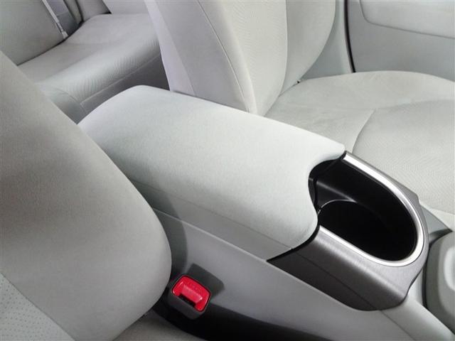 プリウス Ｓ　アイドリングストップ搭載　Ｂモニタ－　インテリキー　デュアルエアバック　エアＢ　イモビライザー　ワンオーナー車　ナビＴＶ　ＡＵＴＯエアコン　横スベリ防止　アルミホイール　ＥＴＣ装備　ＡＢＳ（15枚目）