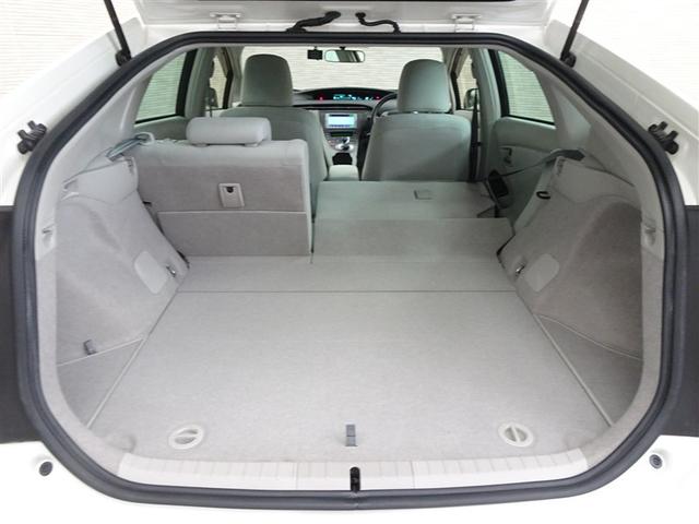 プリウス Ｓ　アイドリングストップ搭載　Ｂモニタ－　インテリキー　デュアルエアバック　エアＢ　イモビライザー　ワンオーナー車　ナビＴＶ　ＡＵＴＯエアコン　横スベリ防止　アルミホイール　ＥＴＣ装備　ＡＢＳ（21枚目）