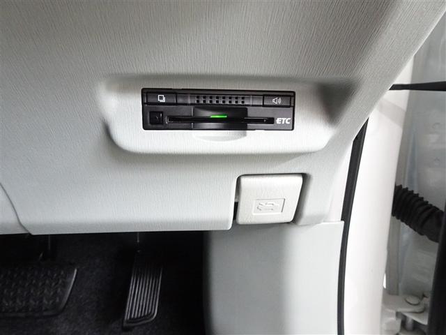 プリウス Ｓ　アイドリングストップ搭載　Ｂモニタ－　インテリキー　デュアルエアバック　エアＢ　イモビライザー　ワンオーナー車　ナビＴＶ　ＡＵＴＯエアコン　横スベリ防止　アルミホイール　ＥＴＣ装備　ＡＢＳ（31枚目）