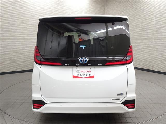 ノア ハイブリッドS-Z 横滑り防止機能 エアバッグ アイドリングストップ オートクルーズコントロール 地デジ 両側自動ドア ダブルエアコン スマートエントリー LEDランプ バックモニター メモリナビ 3列シート ETC付き(6枚目)