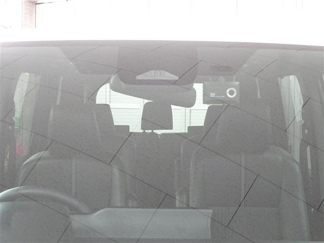 ノア ハイブリッドS-Z 横滑り防止機能 エアバッグ アイドリングストップ オートクルーズコントロール 地デジ 両側自動ドア ダブルエアコン スマートエントリー LEDランプ バックモニター メモリナビ 3列シート ETC付き(8枚目)