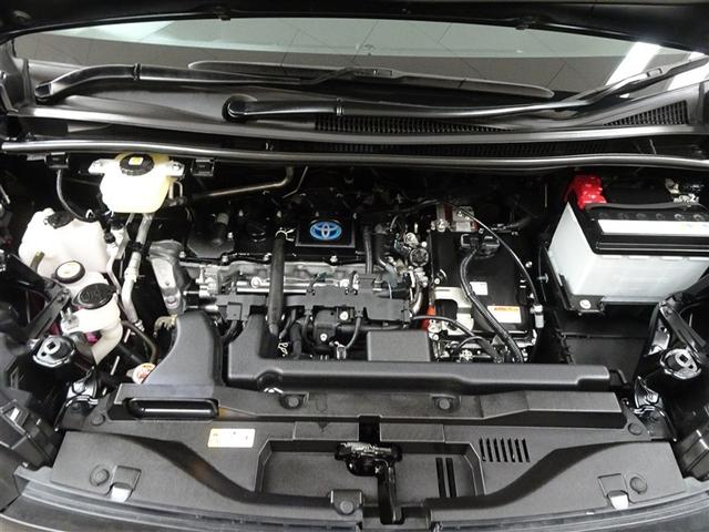 ヴォクシー ハイブリッドＳ－Ｚ　パワーウィンドウ　ＤＶＤ再生機能　インテリキー　横滑防止装置　地デジＴＶ　アクティブクルーズコントロール　１オナ　フルオートエアコン　リアカメラ　エアバッグ　ＡＢＳ　１００Ｖ充電　ナビＴＶ　ＷＡＣ（10枚目）