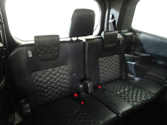 ヴォクシー ハイブリッドＳ－Ｚ　パワーウィンドウ　ＤＶＤ再生機能　インテリキー　横滑防止装置　地デジＴＶ　アクティブクルーズコントロール　１オナ　フルオートエアコン　リアカメラ　エアバッグ　ＡＢＳ　１００Ｖ充電　ナビＴＶ　ＷＡＣ（16枚目）