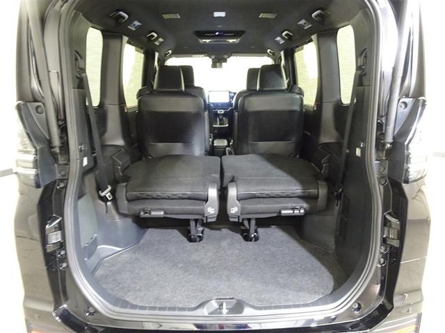 ヴォクシー ハイブリッドＳ－Ｚ　パワーウィンドウ　ＤＶＤ再生機能　インテリキー　横滑防止装置　地デジＴＶ　アクティブクルーズコントロール　１オナ　フルオートエアコン　リアカメラ　エアバッグ　ＡＢＳ　１００Ｖ充電　ナビＴＶ　ＷＡＣ（18枚目）