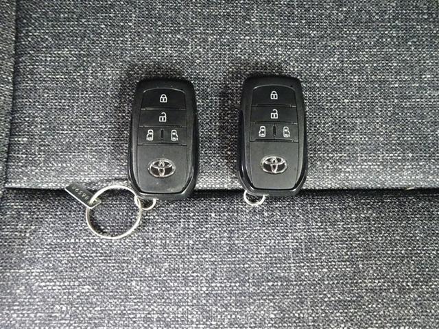 シエンタ ハイブリッドZ TSS ワンオーナ エアバック キーレスエントリー ナビTV イモビライザー 整備記録簿 バックモニター LEDヘッドライト ETC車載器 横滑り防止 スマートキー オートエアコン サイドエアバッグ(28枚目)