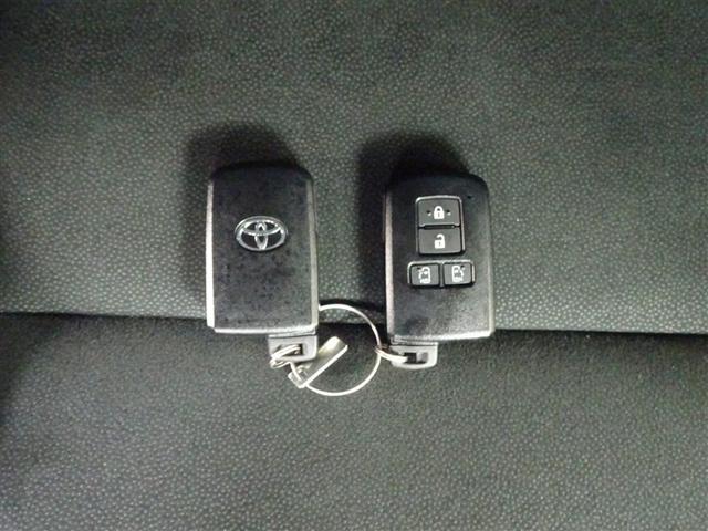 ノア Ｓｉ　ダブルバイビーＩＩＩ　バックＭ　両側オートスライドドア　イモビライザー　プリクラッシュＳ　ＬＥＤヘッドライト　リアエアコン　キーレス　エアバッグ　オートエアコン　デュアルエアバック　１オーナー　アルミホイール　ＡＢＳ（24枚目）