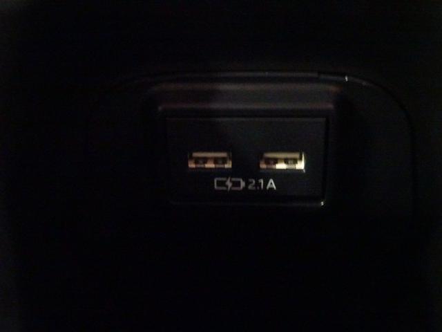 RAV4 G Zパッケージ インテリジェントクリアランスソナー AWD LEDライト アルミホイル オートクルーズ 横滑り防止装置 バックガイドモニター 盗難防止装置 デュアルエアバッグ メモリナビ キーレス パワーシート(32枚目)