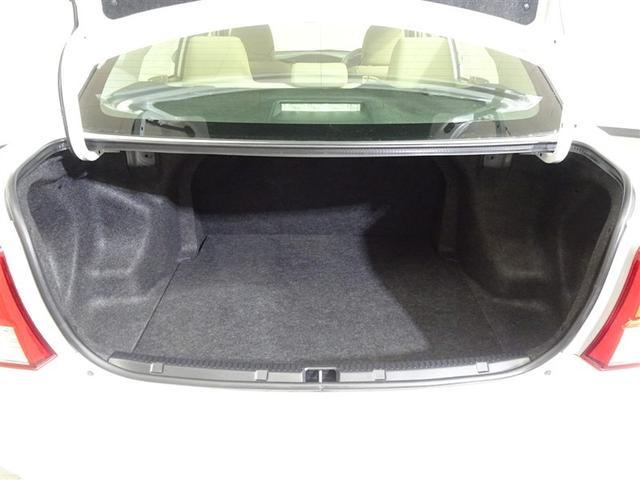 カローラアクシオ ハイブリッド　１オーナー　ワンセグテレビ　エアコン　ワイヤレスキー　デュアルエアバッグ　サイドエアバッグ　ナビＴＶ　パワーステアリング　運転席エアバッグ　　メモリナビ　ＡＢＳ　ＰＷ　ＥＴＣ　ＥＣＯモード　ＥＳＣ（18枚目）