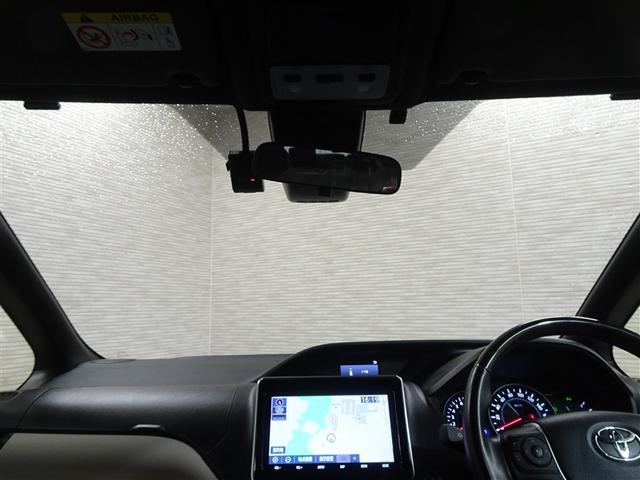 ���ʂ��̂悢��������Ƃ������E�ŁA�N�ł��^�]���₷���ł��B�^�]�̂��₷���͔��ɂ����ɂ��q����܂����