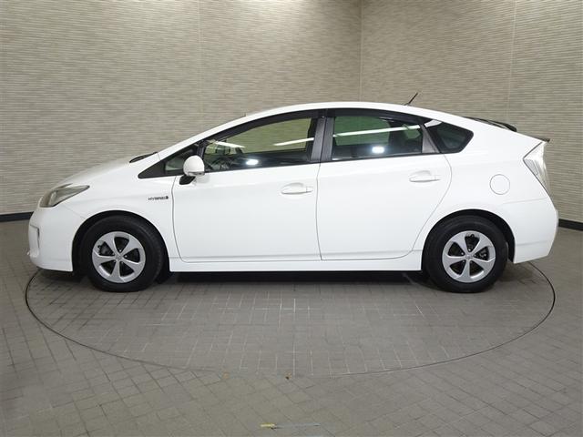 プリウス Ｓ　アイドリングストップ搭載　Ｂモニタ－　インテリキー　デュアルエアバック　エアＢ　イモビライザー　ワンオーナー車　ナビＴＶ　ＡＵＴＯエアコン　横スベリ防止　アルミホイール　ＥＴＣ装備　ＡＢＳ（6枚目）