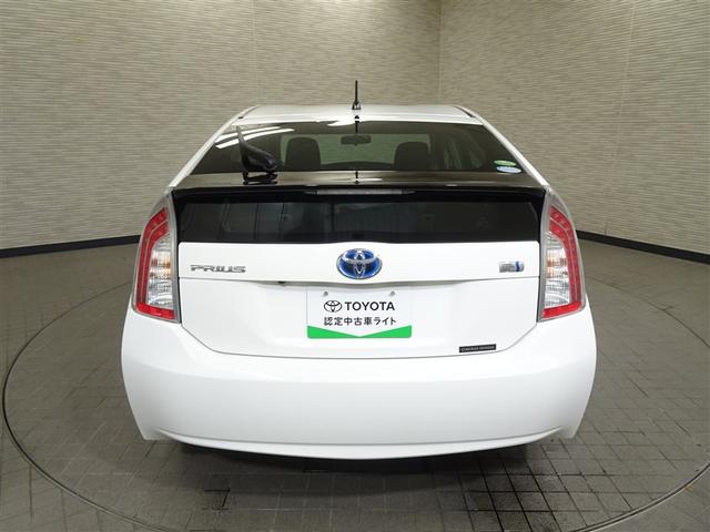 プリウス Ｓ　アイドリングストップ搭載　Ｂモニタ－　インテリキー　デュアルエアバック　エアＢ　イモビライザー　ワンオーナー車　ナビＴＶ　ＡＵＴＯエアコン　横スベリ防止　アルミホイール　ＥＴＣ装備　ＡＢＳ（7枚目）