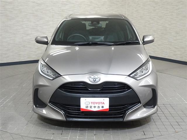 ヤリス Ｇ　プリクラッシュブレーキ　バックガイドモニター　ワンオ－ナ－　メモリナビ　オートエアコン　クルーズコントロール　ナビ　ＬＥＤヘッドライト　横滑り防止機能　サイドエアバック　エアバッグ　ＡＢＳ　ＥＴＣ（4枚目）