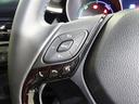 ステアリングスイッチ付き。前方から目を離すことなく操作することが可能です。